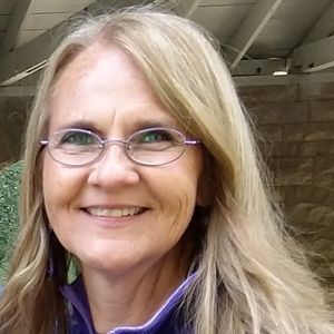 Meet your Posher, Vickie